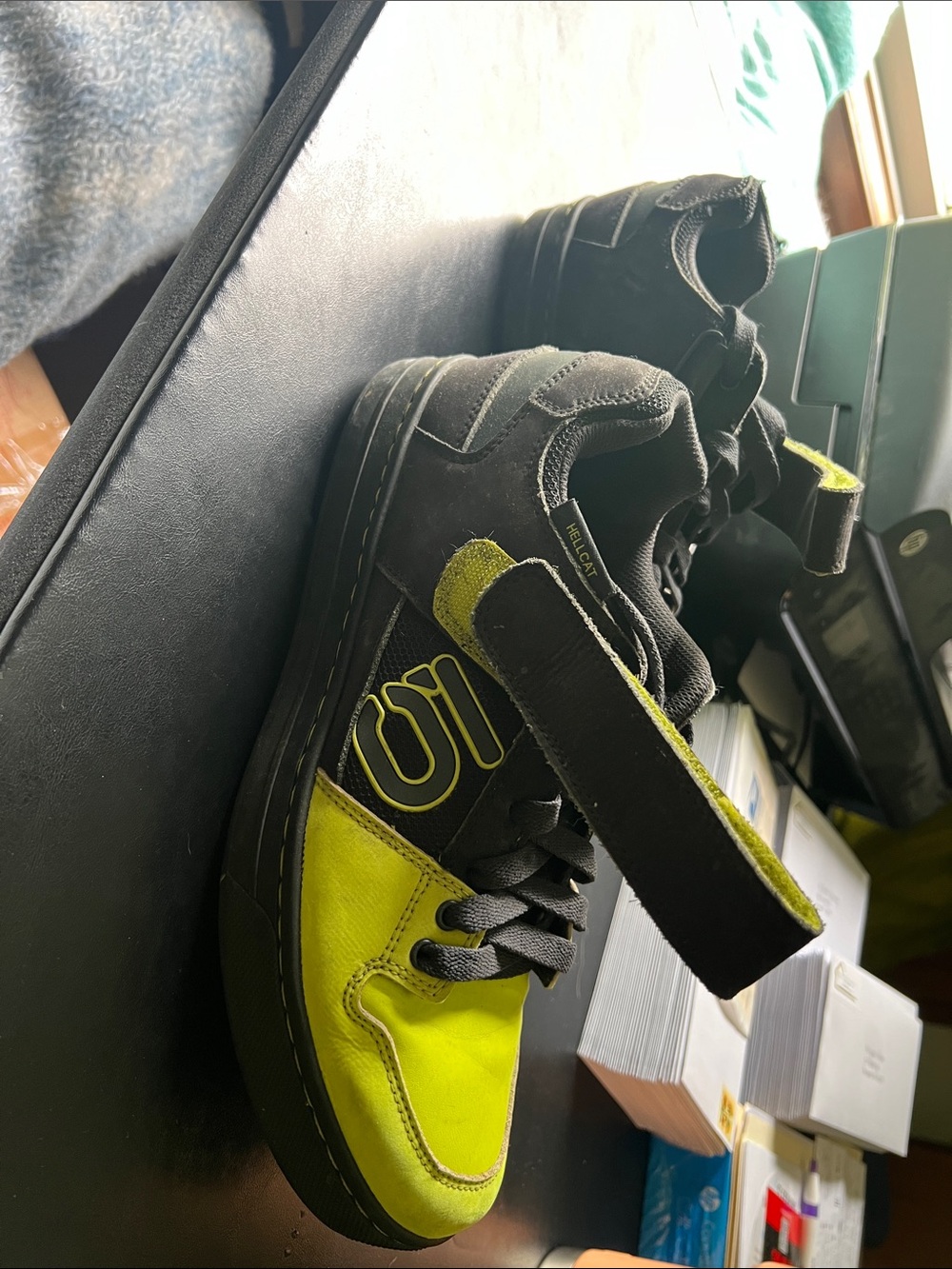 Men's Athletic Shoes Black & Neon Yellow Sport Sneakers